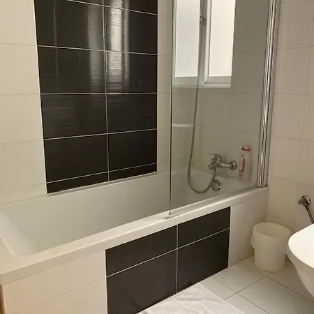 Luxury Sea View 3bedr 2bathr Near Cafe Del Mar St Paul's Bay
