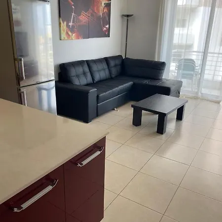Luxury Sea View 3bedr 2bathr Near Cafe Del Mar Appartement *